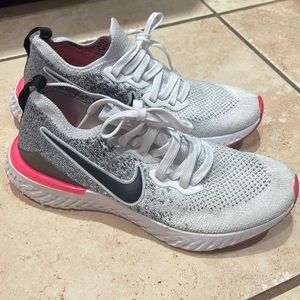 Nike epic react women size 8.5